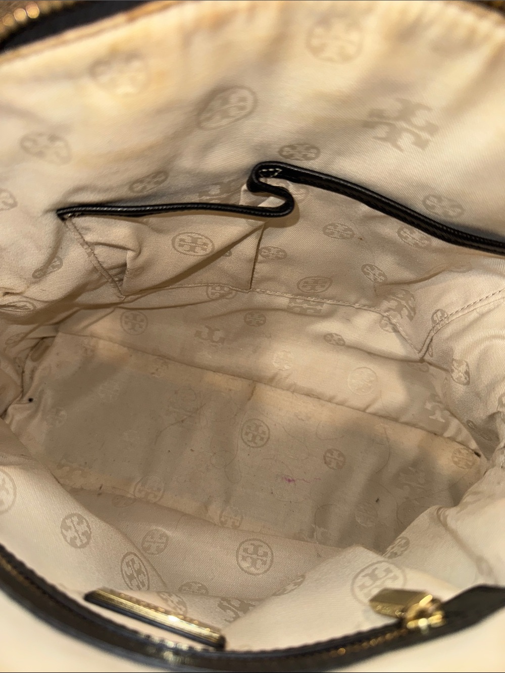 Tory Burch Bag Robinson Black Leather Perforated Dome Top Handle Bag - Picture 12 of 17